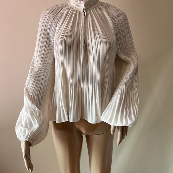 Veronica Beard Tops - Veronica Beard Walker Pleated Blouse Size 6